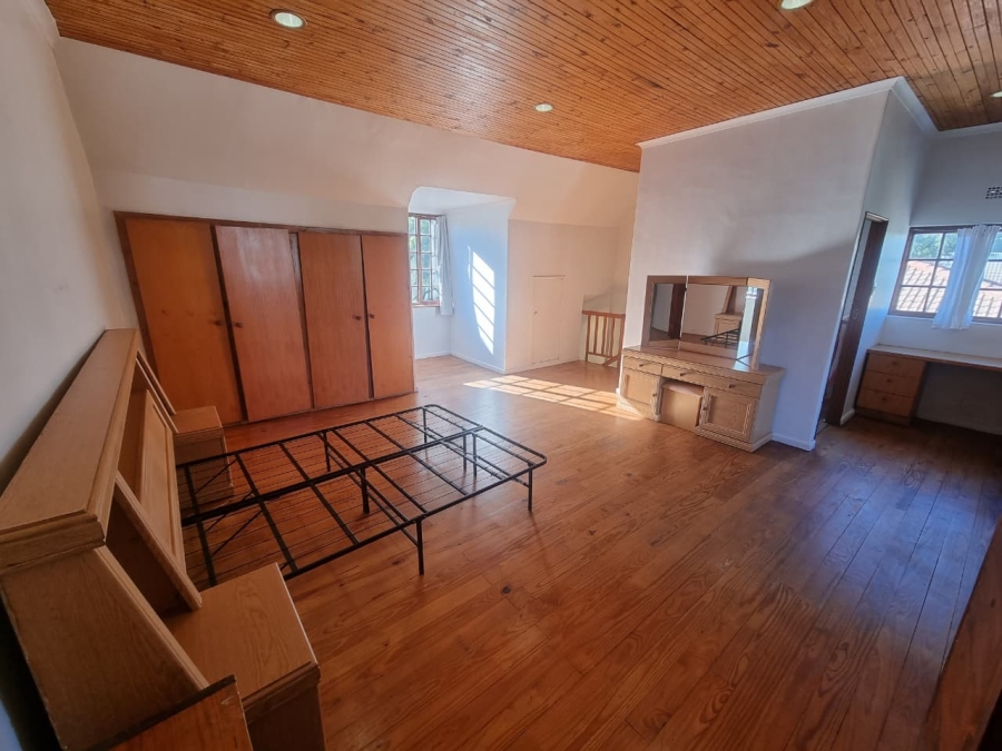 2 Bedroom Property for Sale in Claremont Western Cape